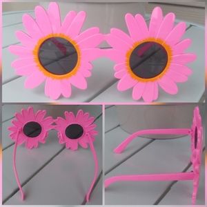 🌸Flower Power Sunglasses🌸